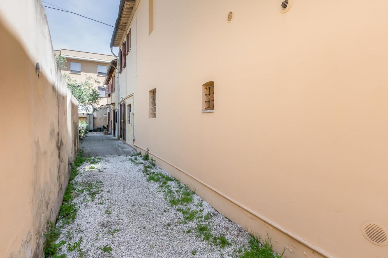 פיזה Cisanello Rock Apartment With Patio And Barbecue מראה חיצוני תמונה